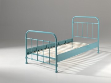 Blauw jongens bed