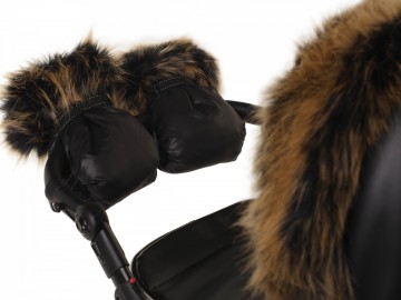 Gloves with fur